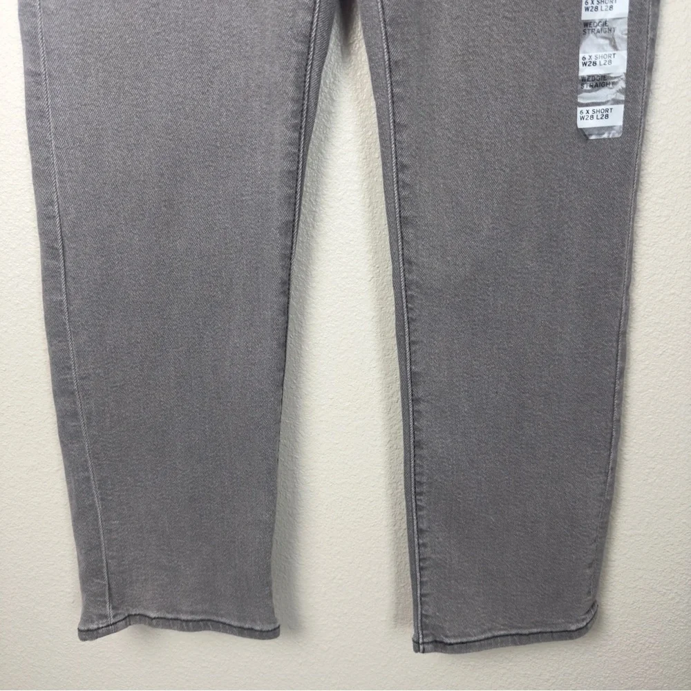 Levi’s NWOT Women’s High-Rise Wedgie Straight Fit Jeans